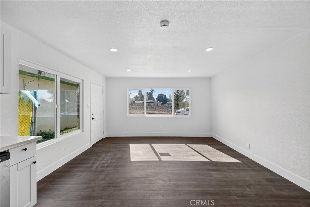 Image 32 of property listing at 1013 -1017 W Santa Fe Avenue, Merced, CA 95340