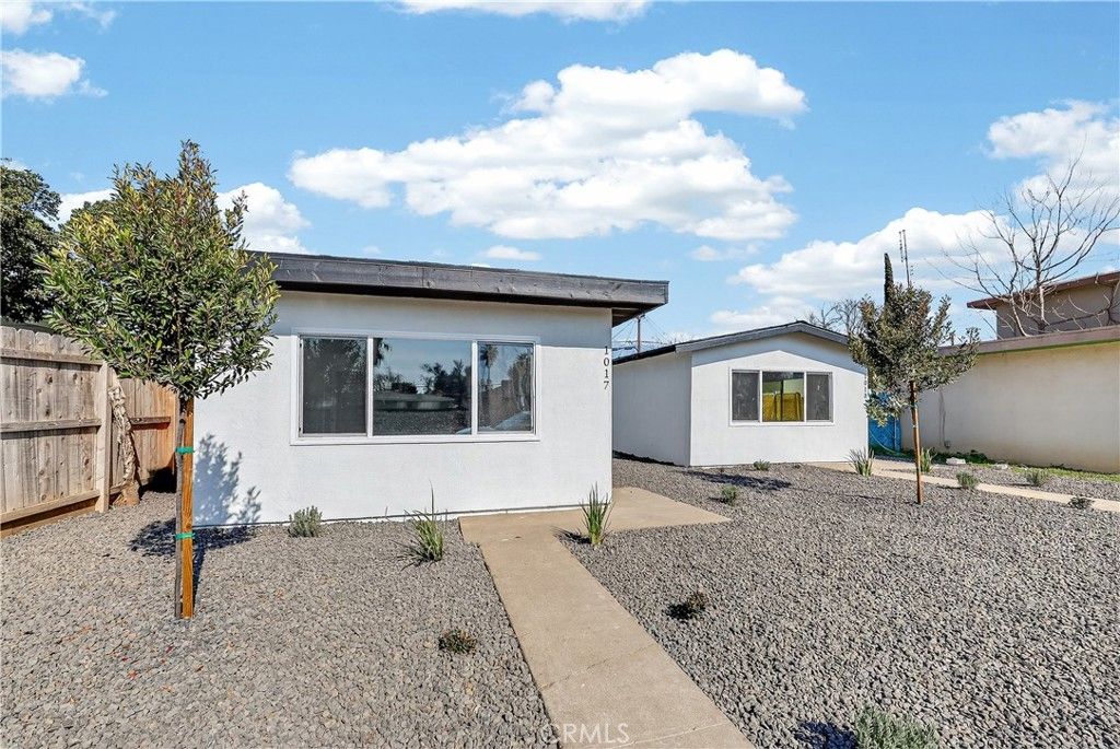 Image 4 of property listing at 1013 -1017 W Santa Fe Avenue, Merced, CA 95340