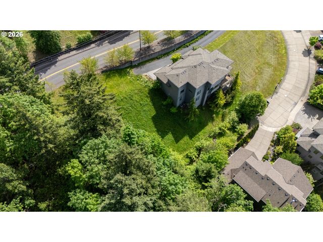 3348 Nw TULLAMORE Ct, Portland, OR 97229
