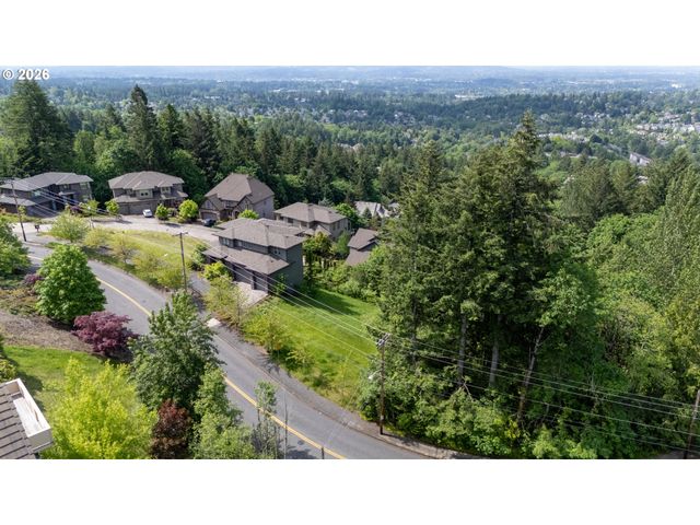 3348 Nw TULLAMORE Ct, Portland, OR 97229