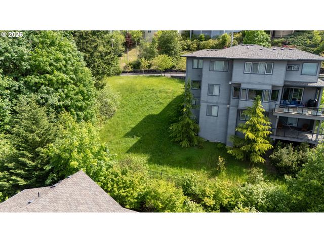 3348 Nw TULLAMORE Ct, Portland, OR 97229