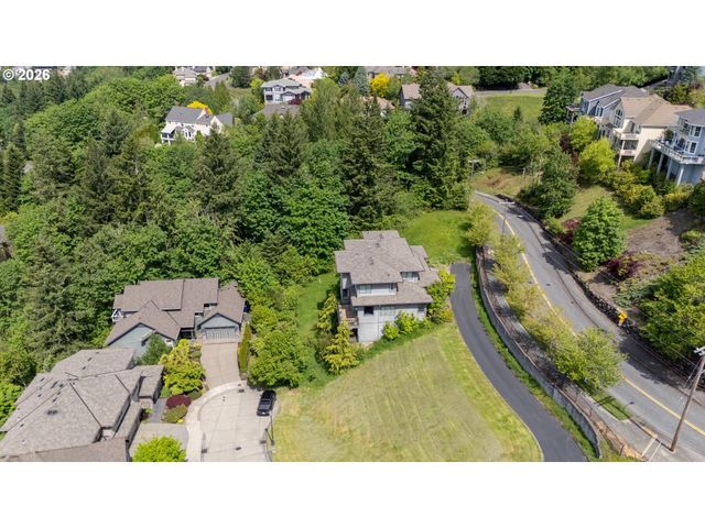 3348 Nw TULLAMORE Ct, Portland, OR 97229
