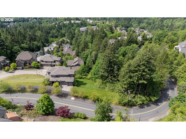3348 Nw TULLAMORE Ct, Portland, OR 97229