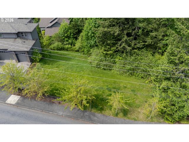 3348 Nw TULLAMORE Ct, Portland, OR 97229