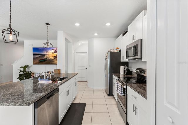 6402 BACK FORTY LOOP, Zephyrhills, FL 33541