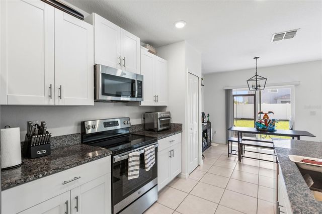6402 BACK FORTY LOOP, Zephyrhills, FL 33541