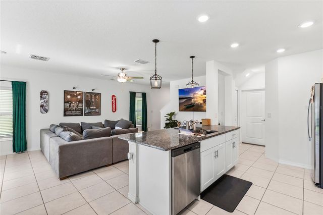 6402 BACK FORTY LOOP, Zephyrhills, FL 33541