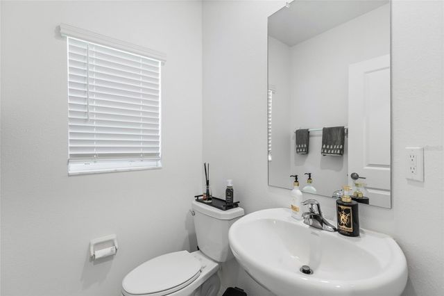 6402 BACK FORTY LOOP, Zephyrhills, FL 33541