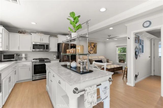 304 Lexington, Newport Beach, CA 92660