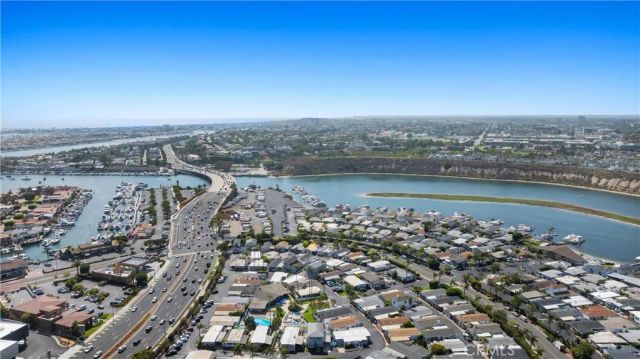 304 Lexington, Newport Beach, CA 92660