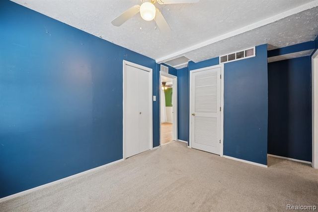 2266 Newberry Road, Waterford, MI 48329