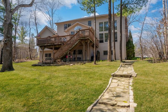 3506 Harvest Court, Island Lake, IL 60042