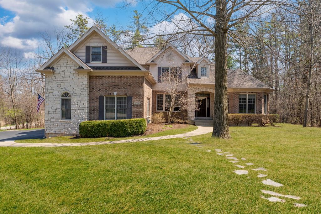 3506 Harvest Court, Island Lake, IL 60042