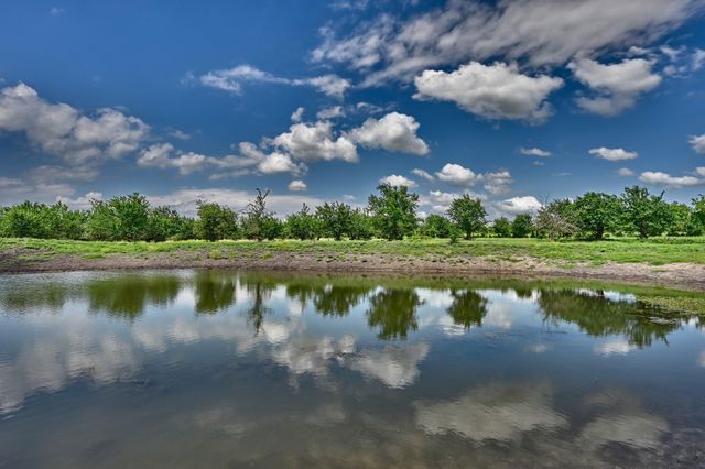 0000 School Road, New Ulm, TX 78950