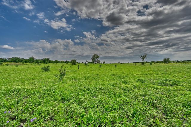 0000 School Road, New Ulm, TX 78950