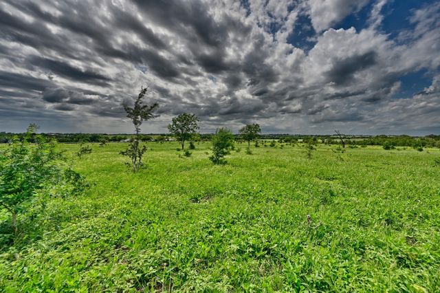 0000 School Road, New Ulm, TX 78950
