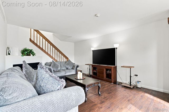2101 E Vine Way Drive 93, Canton Charter Township, MI 48188