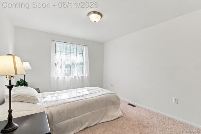 2101 E Vine Way Drive 93, Canton Charter Township, MI 48188