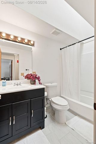 2101 E Vine Way Drive 93, Canton Charter Township, MI 48188