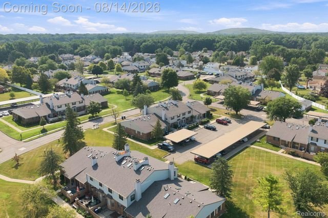 2101 E Vine Way Drive 93, Canton Charter Township, MI 48188