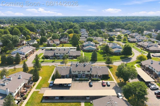 2101 E Vine Way Drive 93, Canton Charter Township, MI 48188