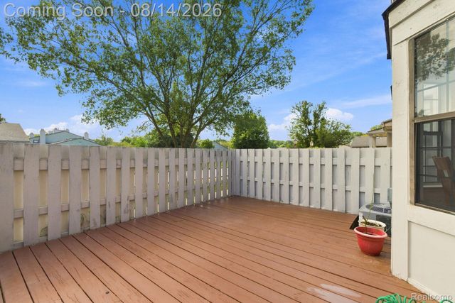 2101 E Vine Way Drive 93, Canton Charter Township, MI 48188