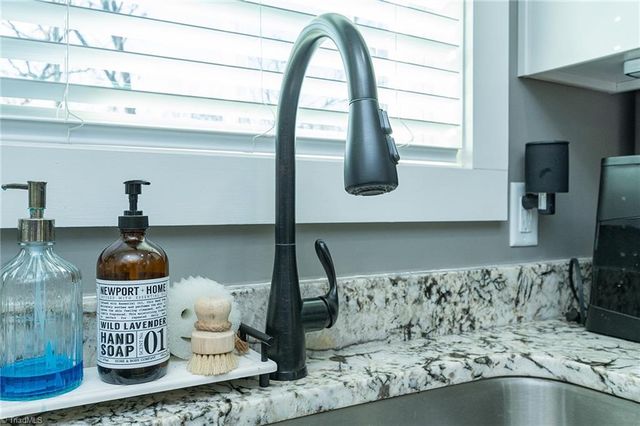 131 Lake Drive 10, Lexington, NC 27292