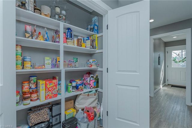 131 Lake Drive 10, Lexington, NC 27292