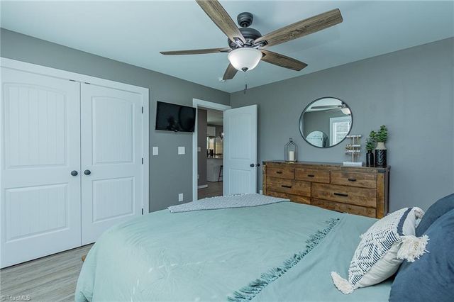 131 Lake Drive 10, Lexington, NC 27292