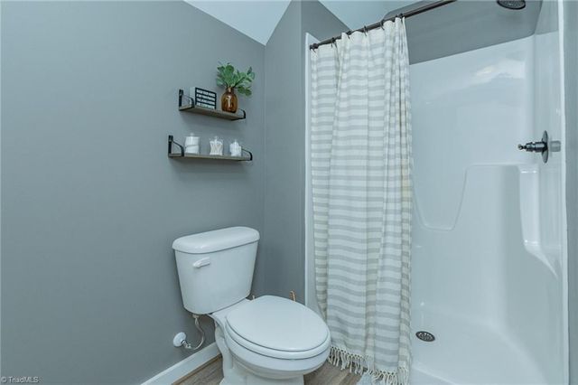 131 Lake Drive 10, Lexington, NC 27292