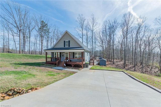 131 Lake Drive 10, Lexington, NC 27292