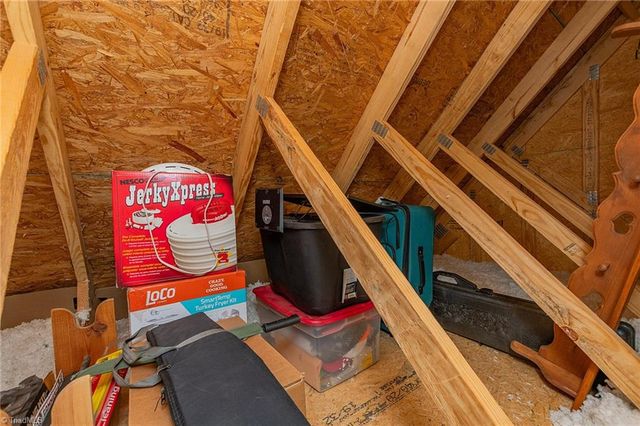 131 Lake Drive 10, Lexington, NC 27292