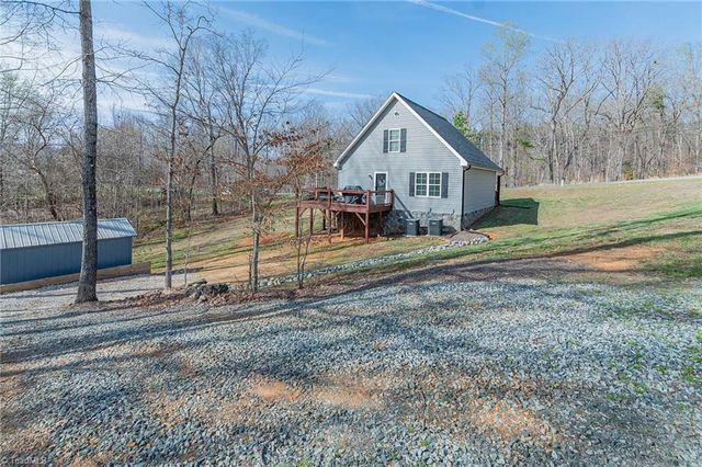 131 Lake Drive 10, Lexington, NC 27292