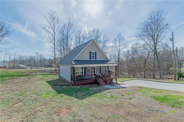 131 Lake Drive 10, Lexington, NC 27292