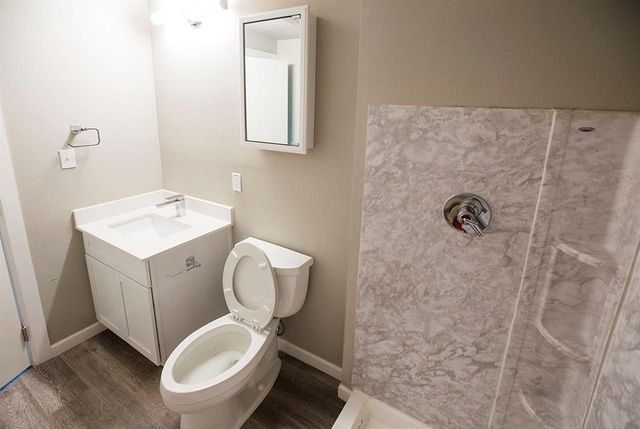 911 W 22nd ST 303, Austin, TX 78705