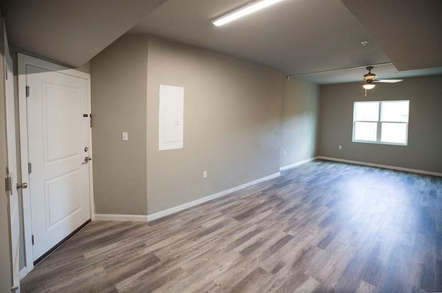 911 W 22nd ST 303, Austin, TX 78705