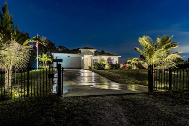 13215 69th Street N, The Acreage, FL 33412