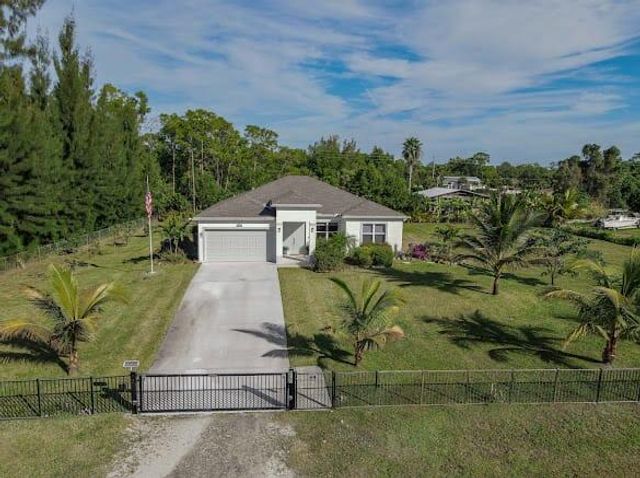 13215 69th Street N, The Acreage, FL 33412