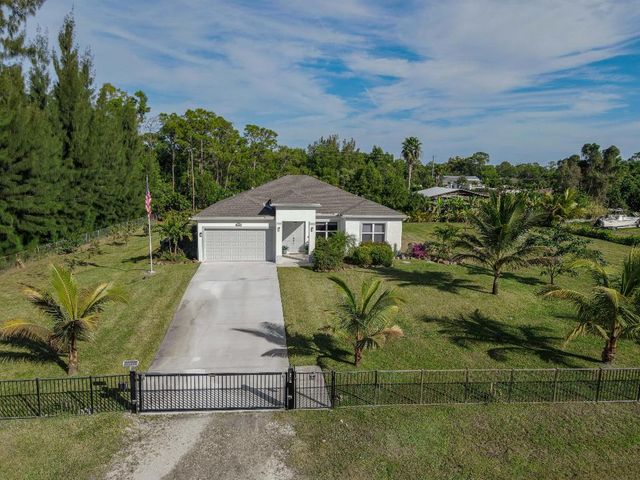 13215 69th Street N, The Acreage, FL 33412