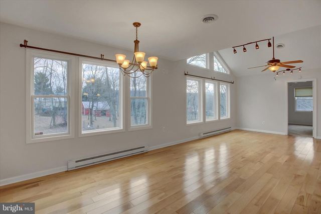 1032 UPLAND DRIVE, Fayetteville, PA 17222