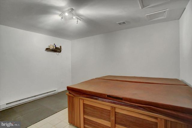 1032 UPLAND DRIVE, Fayetteville, PA 17222