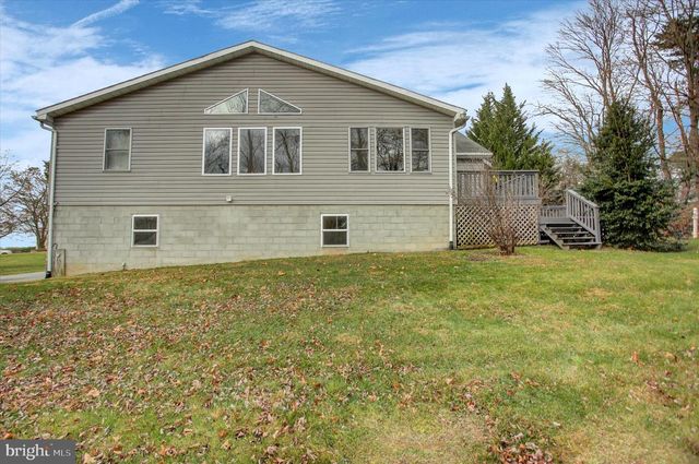 1032 UPLAND DRIVE, Fayetteville, PA 17222