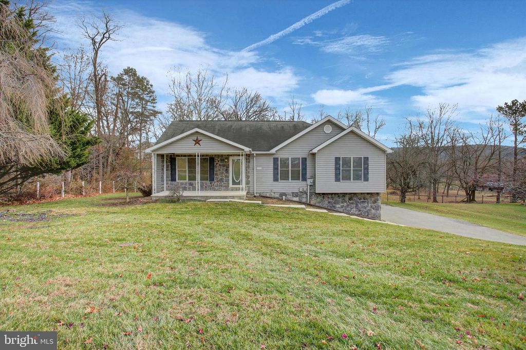 1032 UPLAND DRIVE, Fayetteville, PA 17222