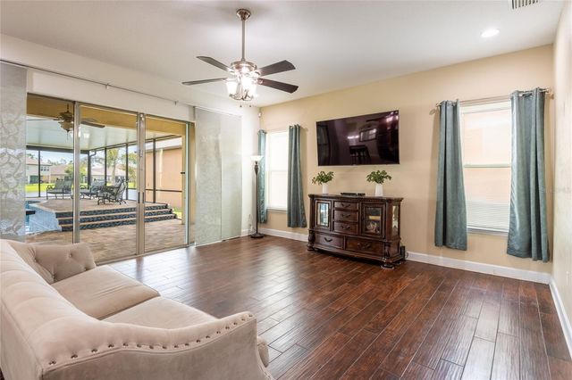 11807 CROSS VINE DRIVE, Riverview, FL 33579