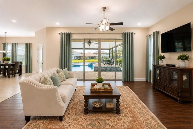 11807 CROSS VINE DRIVE, Riverview, FL 33579