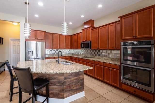 11807 CROSS VINE DRIVE, Riverview, FL 33579