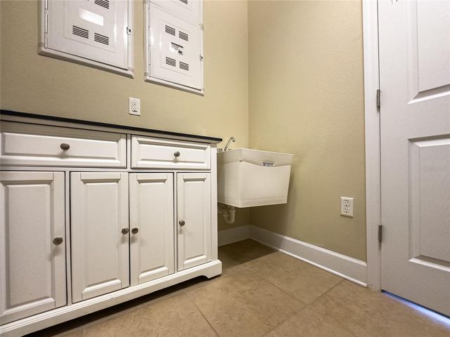 11807 CROSS VINE DRIVE, Riverview, FL 33579