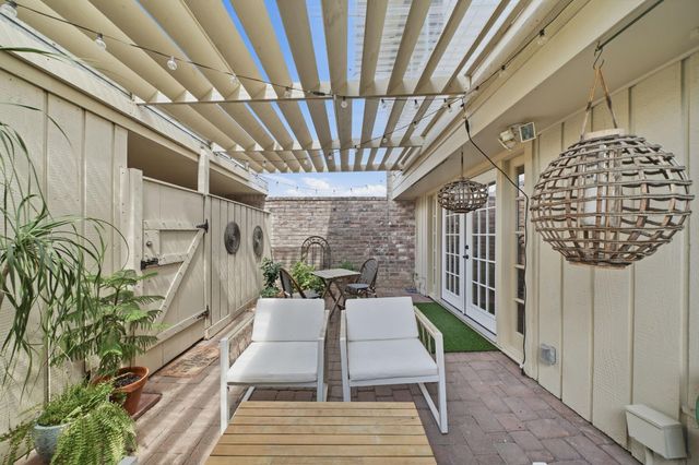 6457 Burgoyne Road 29, Houston, TX 77057