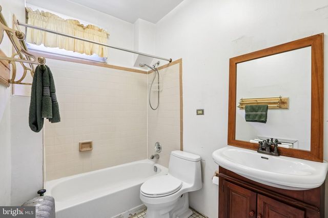 3707 HAMILTON ST, Philadelphia, PA 19104