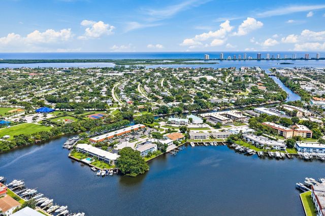 624 Southwind Circle 1, North Palm Beach, FL 33408